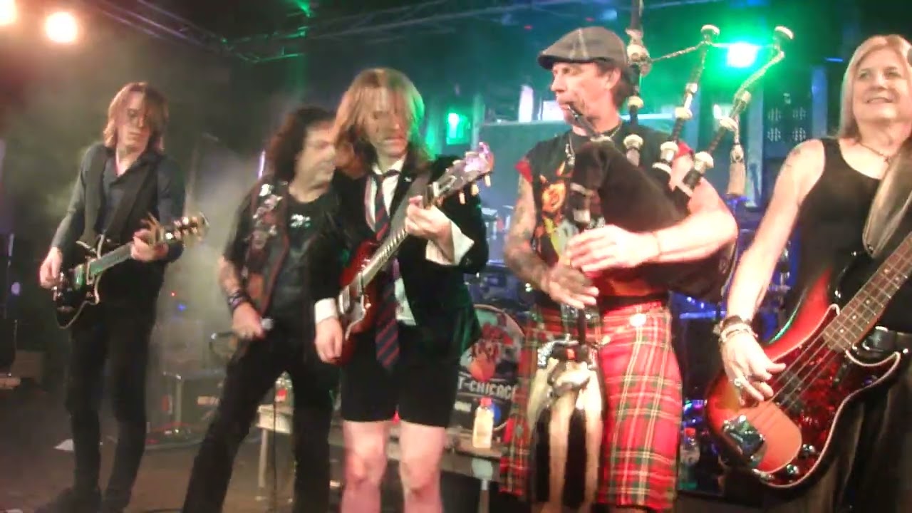 TNT CHICAGO - ITS A LONG WAY TO THE TOP (if you wanna rock & roll)