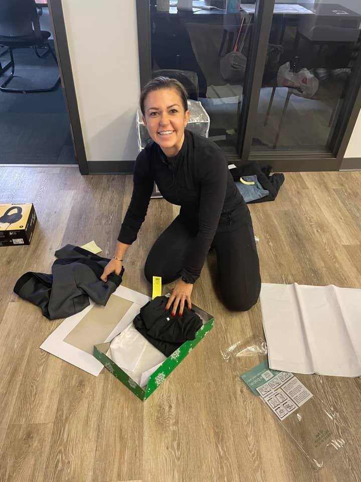 Felicia Pavlica volunteering