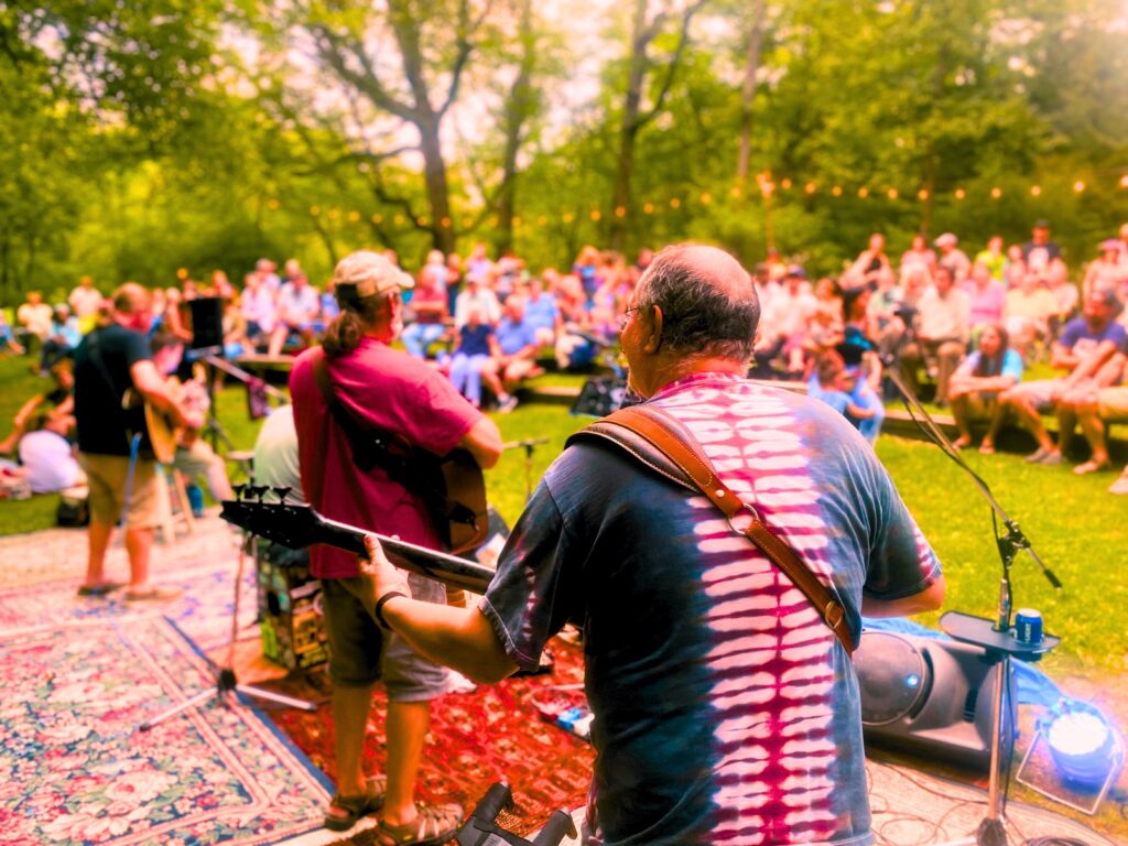 Hawthorn Hollow Concert Series Crowd