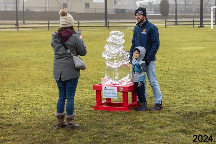 Snow Daze City of Kenosha Ice Sculpture