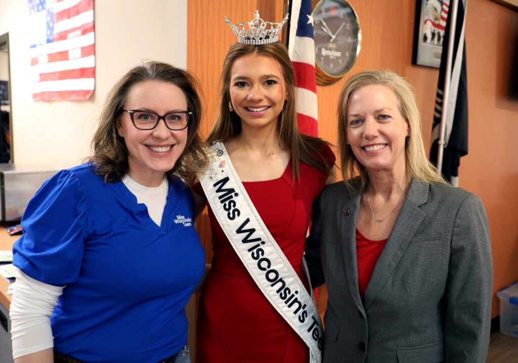 Miss Wisconsin's Teen 2025 Natalie Popp with her mother, Sarah, and Kenosha County Executive Samantha Kerkman.